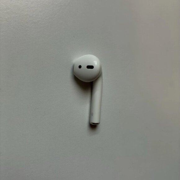 Apple Other - Genuine Apple AirPods 2nd Gen Replacement Earbud (Right Only) A2032 'A Grade'